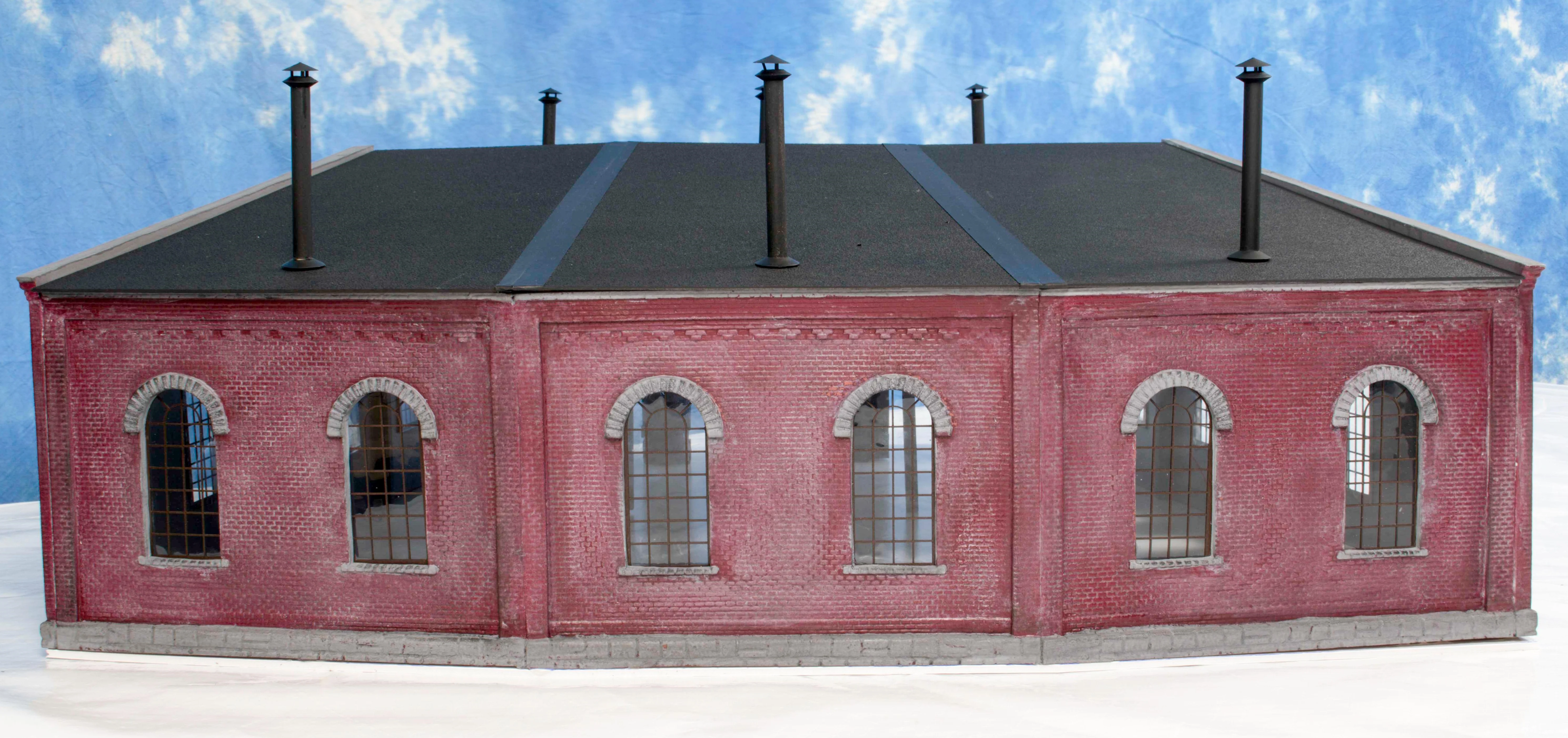 Korber Models #320 - O Scale - 3 Stall Locomotive Roundhouse Kit - Image 4