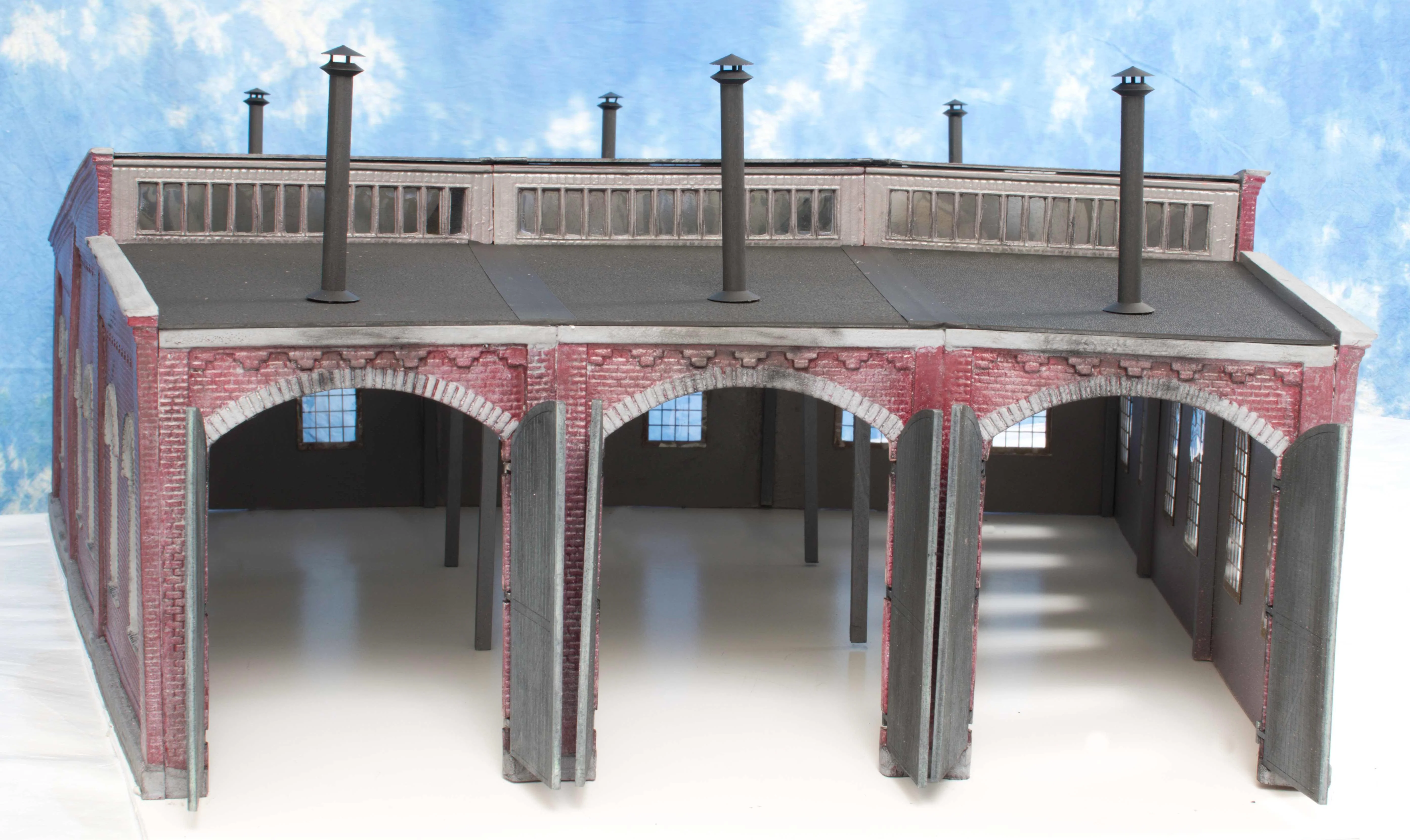 Korber Models #320 - O Scale - 3 Stall Locomotive Roundhouse Kit - Image 5