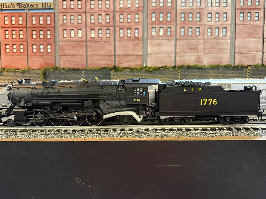 Lionel 2531100 - Legacy USRA Heavy Mikado Steam Locomotive "Louisville & Nashville" #1776 - Image 4