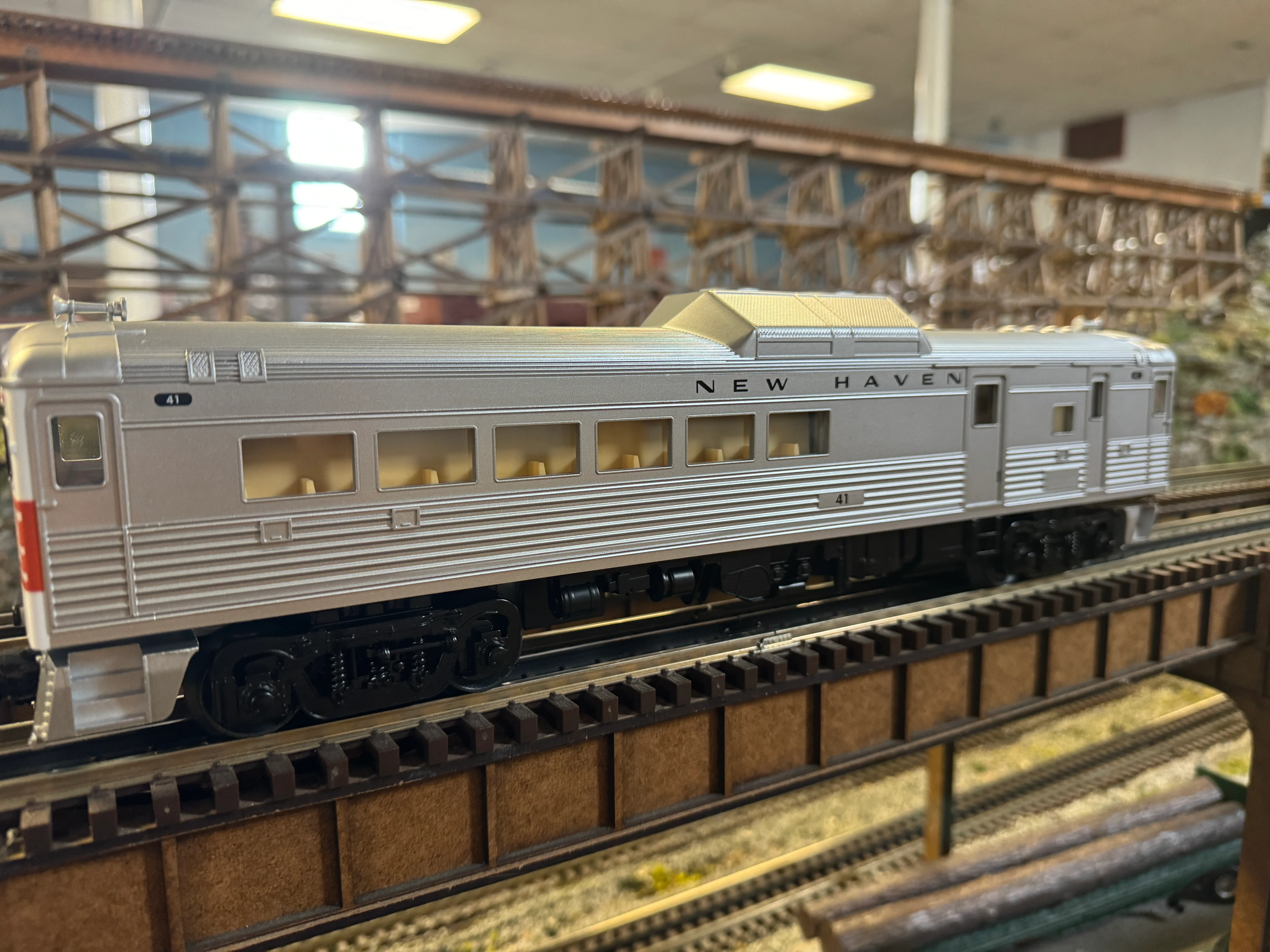 Lionel 2335090 - LionChief+ 2.0 Budd RDC Combo "New Haven" (2-Car) - Image 3