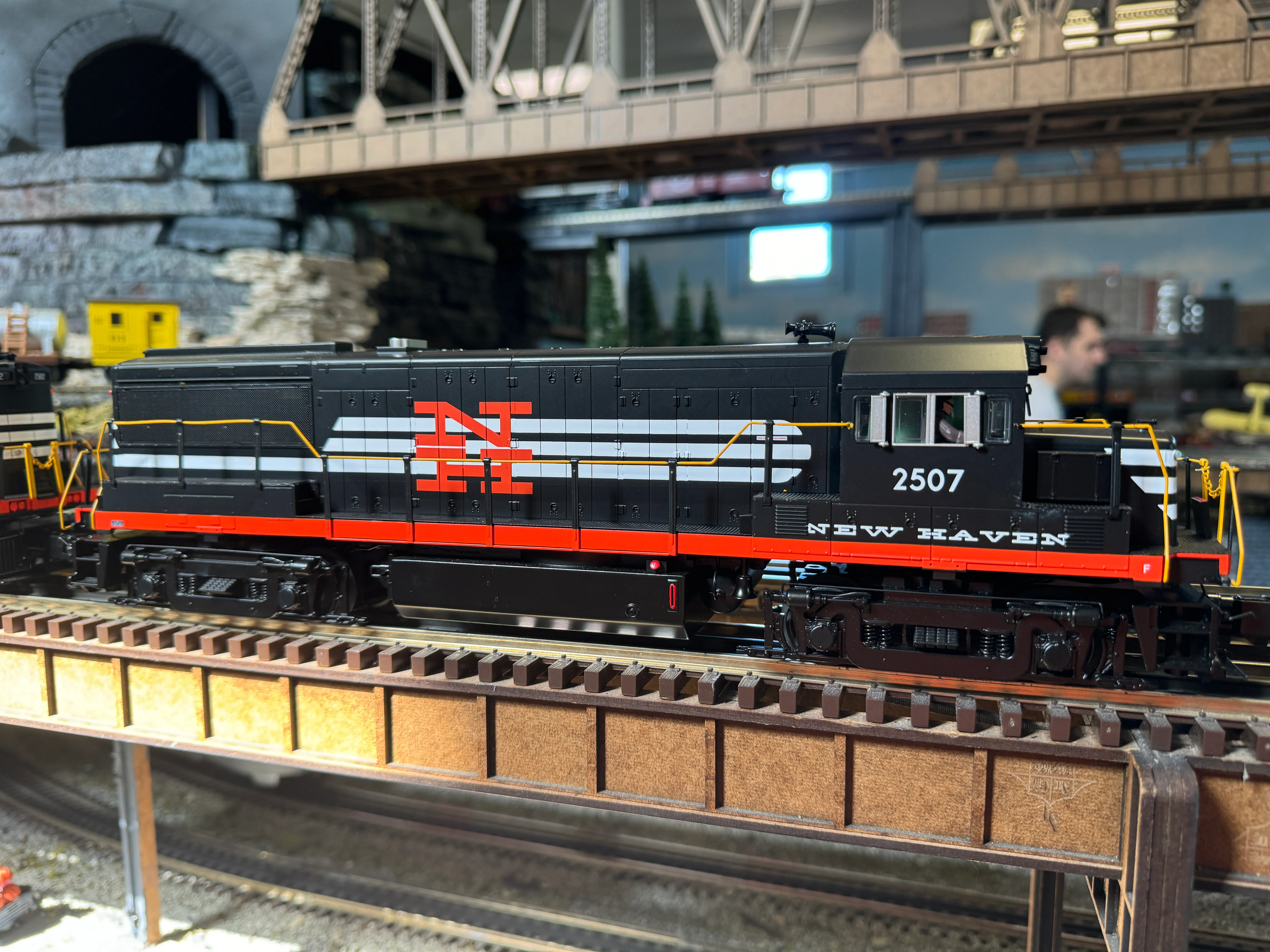 MTH 20-21845-1 - U25B Diesel Engine "New Haven" #2507 w/ PS3 - Image 4