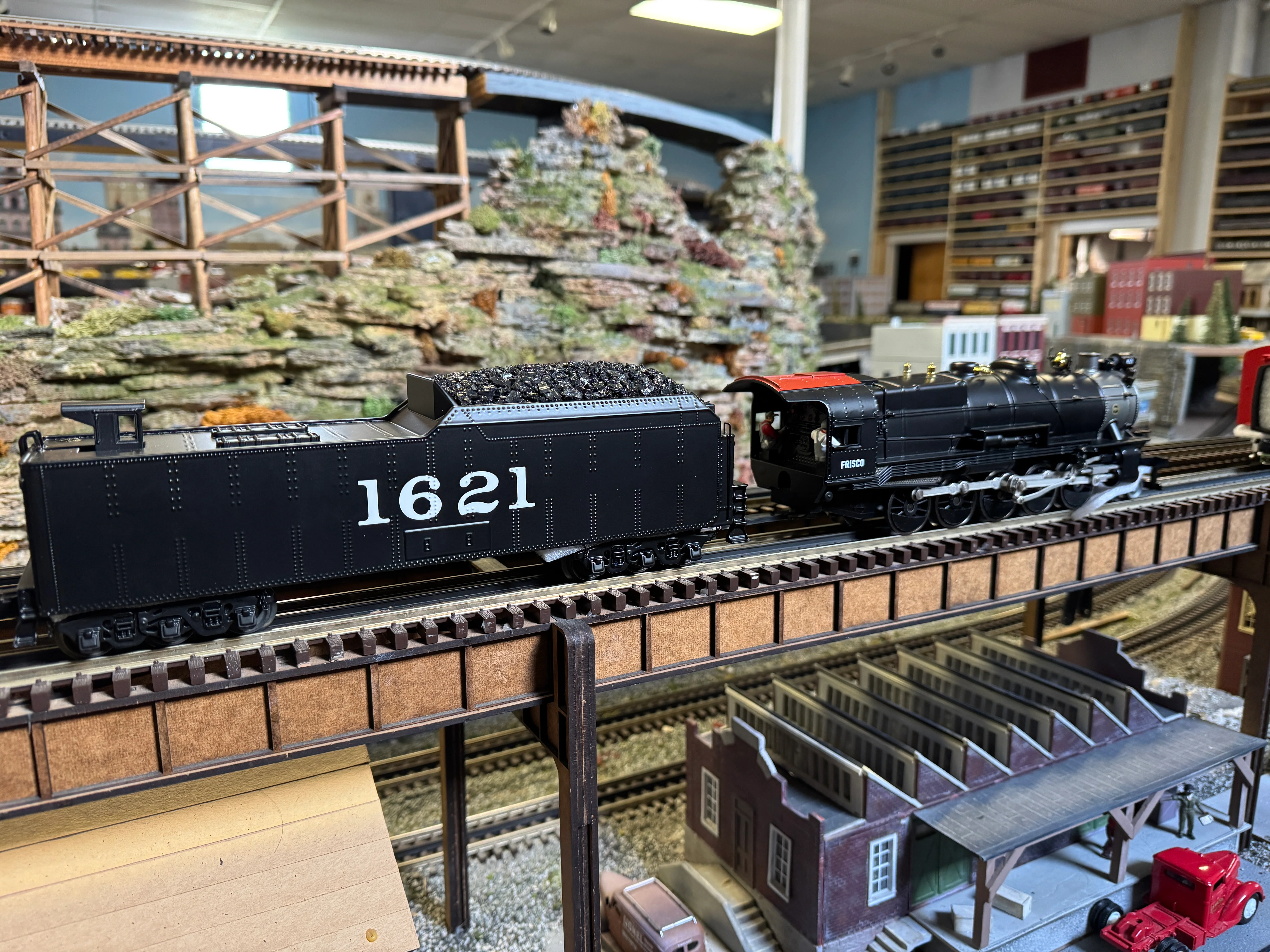 MTH 30-1877-1 - 2-10-0 Imperial Decapod Steam Engine "Frisco" #1621 w/ PS3 (Long Haul Tender) - Image 4