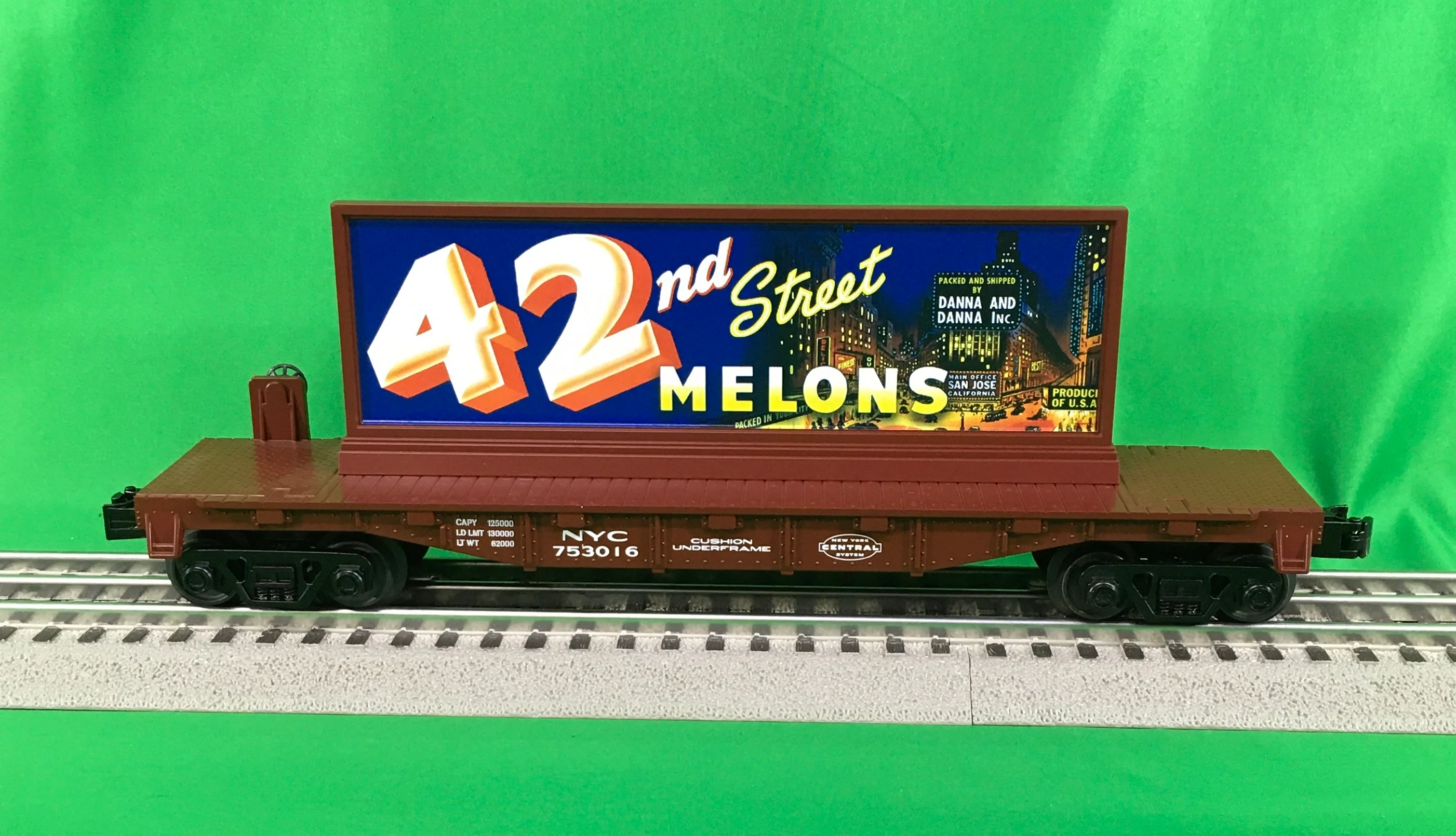 MTH 30-76859 - Flat Car "New York Central" #753016 w/ Billboard (42nd Street Mellons) - Image 3