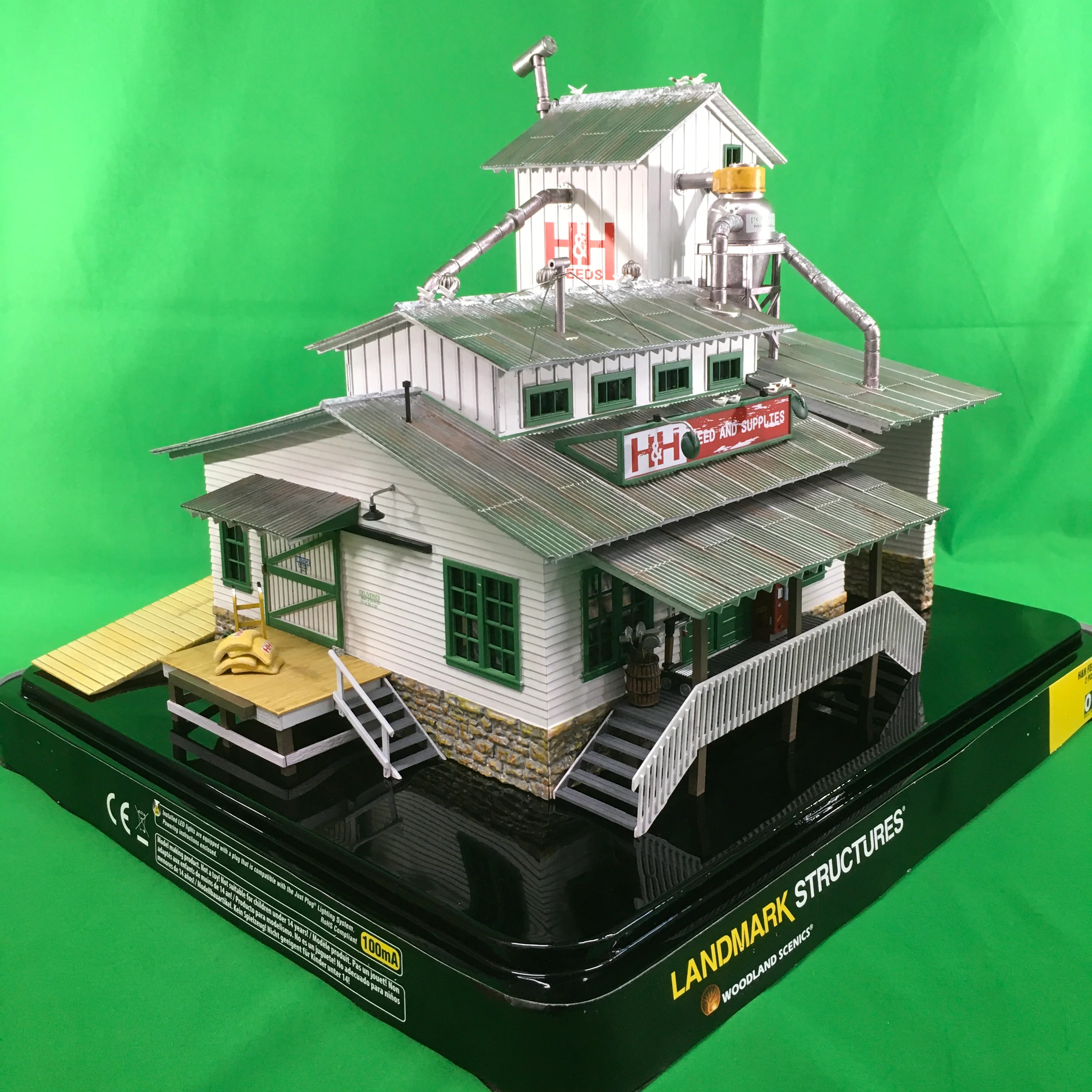 Woodland Scenics BR5859 - H&H Feed Mill - Image 10