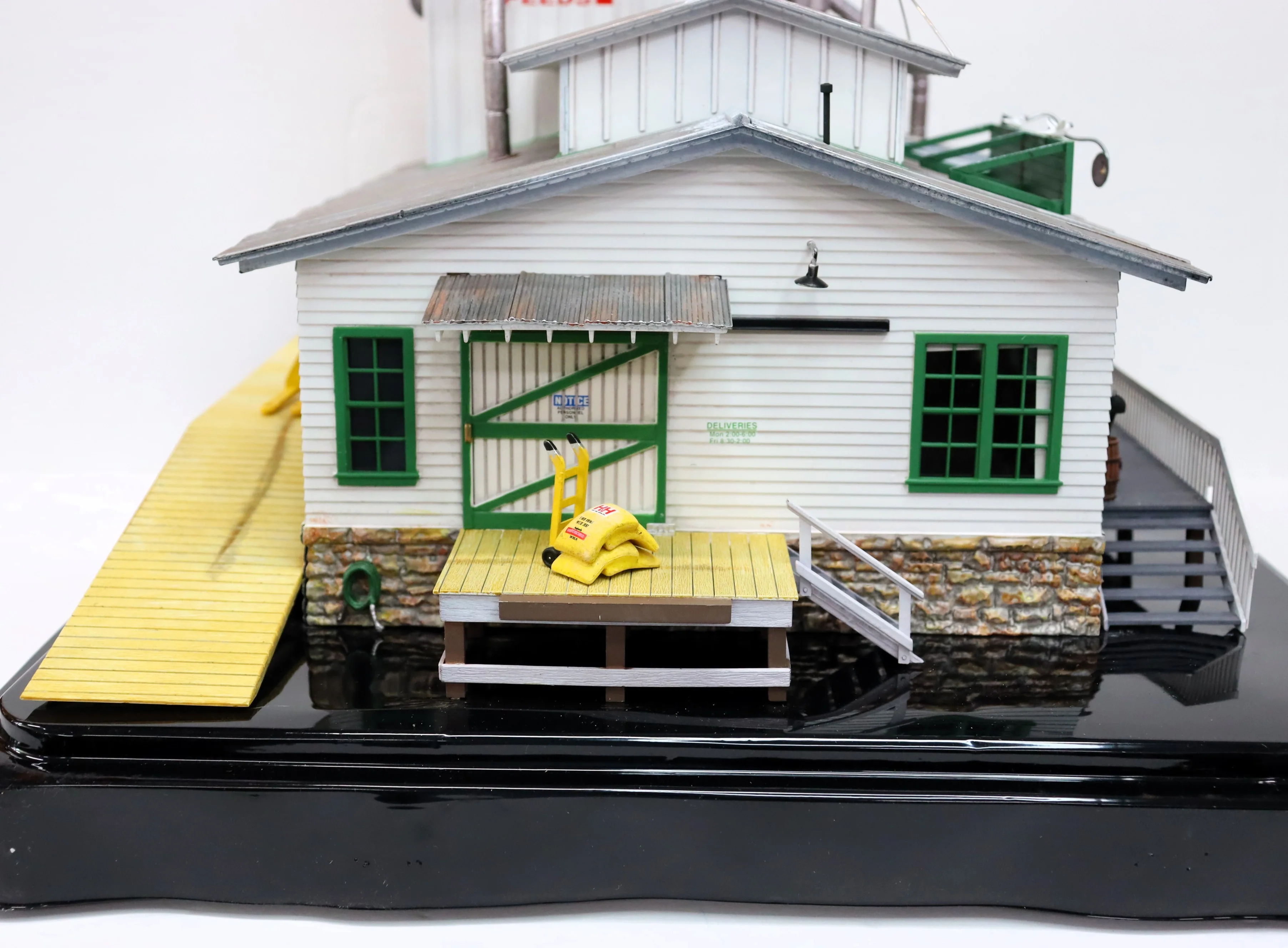 Woodland Scenics BR5859 - H&H Feed Mill - Image 5