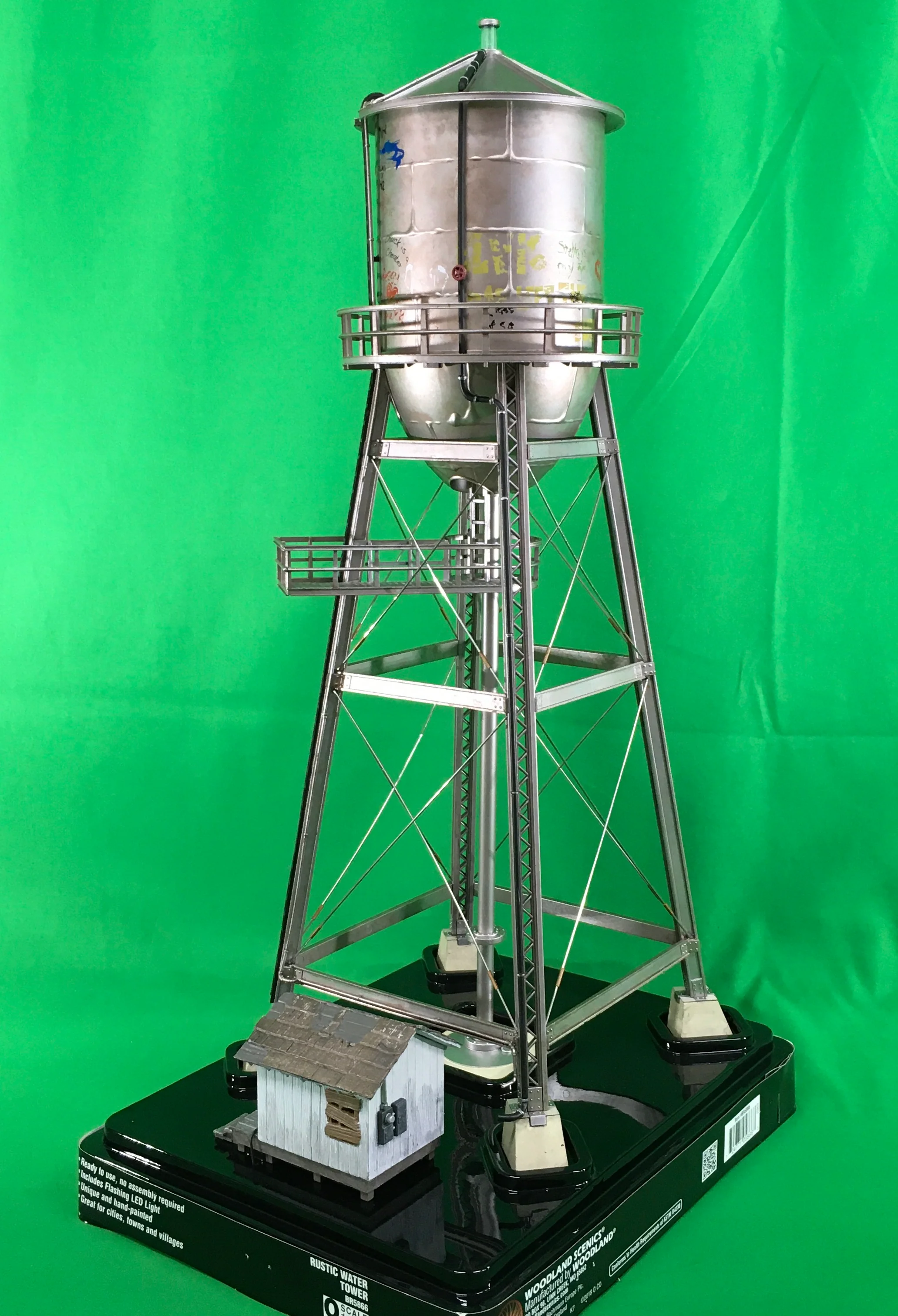 Woodland Scenics BR5866 - Rustic Water Tower - Image 3