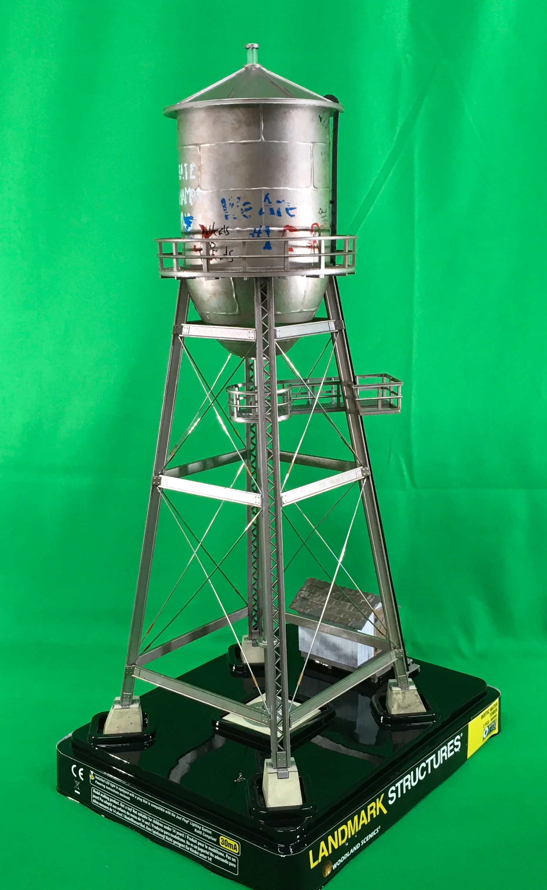 Woodland Scenics BR5866 - Rustic Water Tower - Image 5