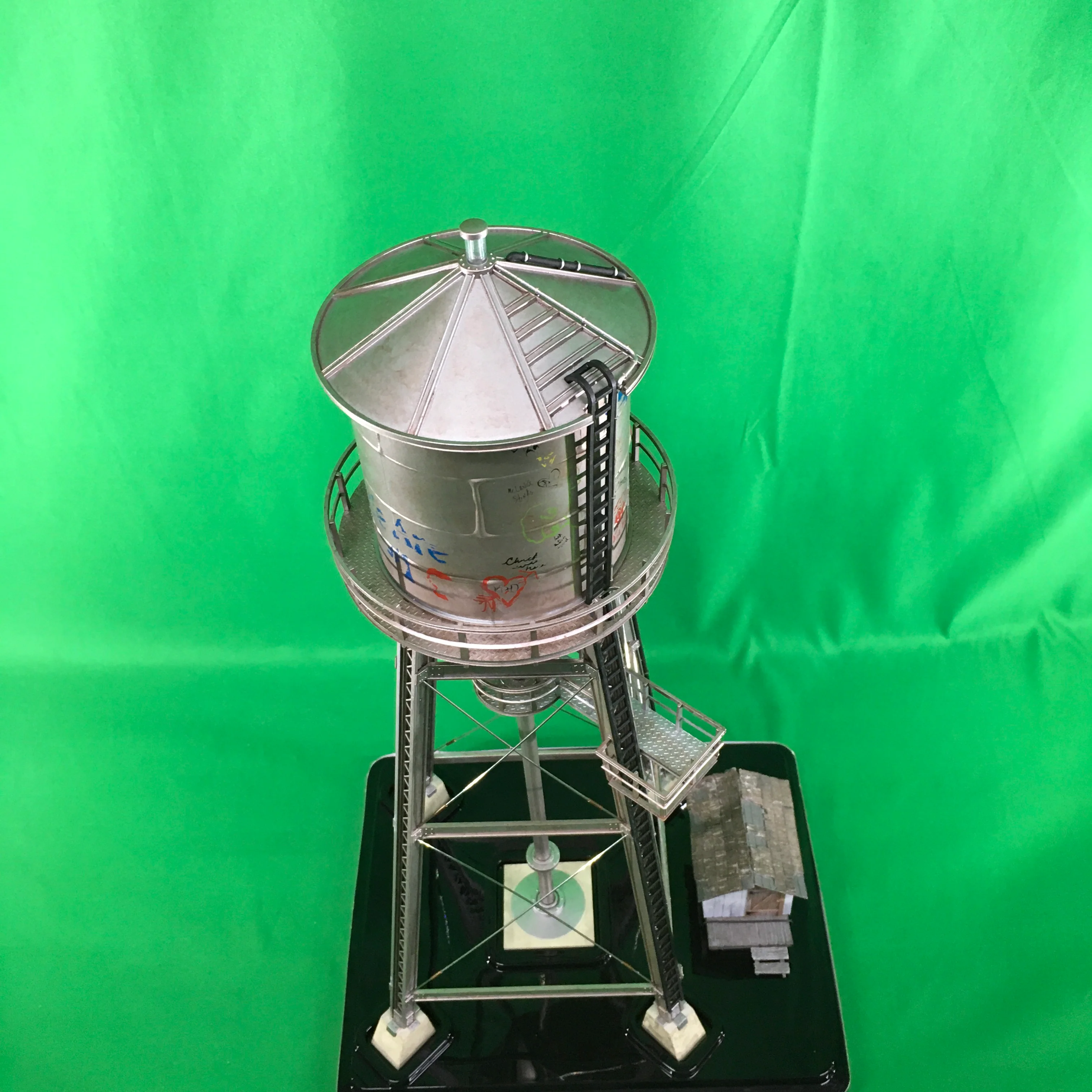 Woodland Scenics BR5866 - Rustic Water Tower - Image 6